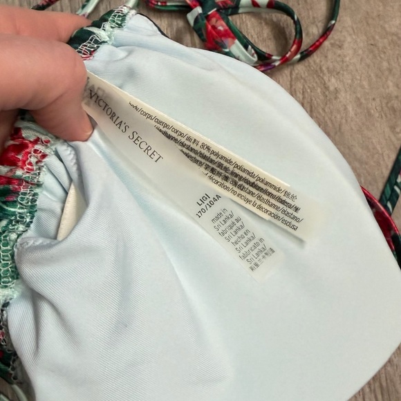 Victoria's Secret Blue Palms Tropical Print String Bikini NWT size L - Picture 11 of 11